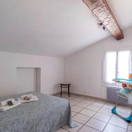 Hébergement de vacances Spacious House In The Country With Pool & Wifi *
