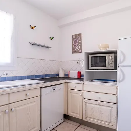 Spacious House In The Country With Pool & Wifi Hébergement de vacances *