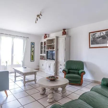 Spacious House In The Country With Pool & Wifi * Йер