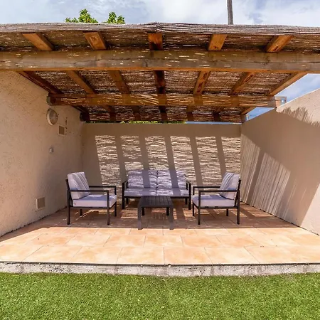 Spacious House In The Country With Pool & Wifi Дом отдыха